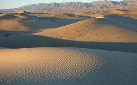 Stovepipe Wells Village